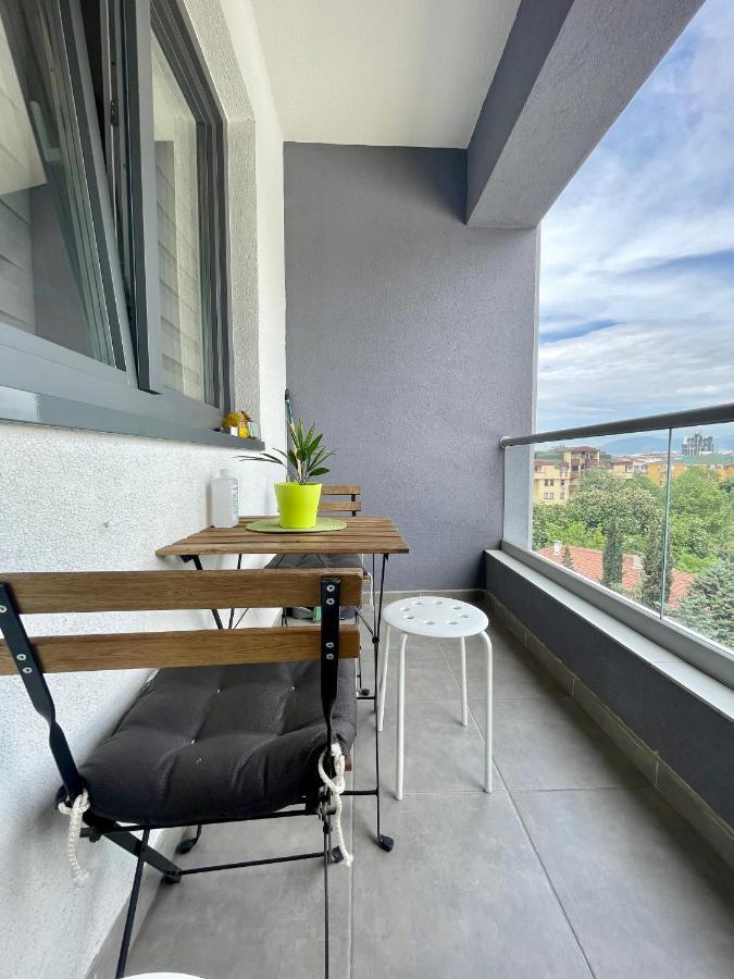 Skopje Brand New Apartment Near Train&Bus Station Exterior photo