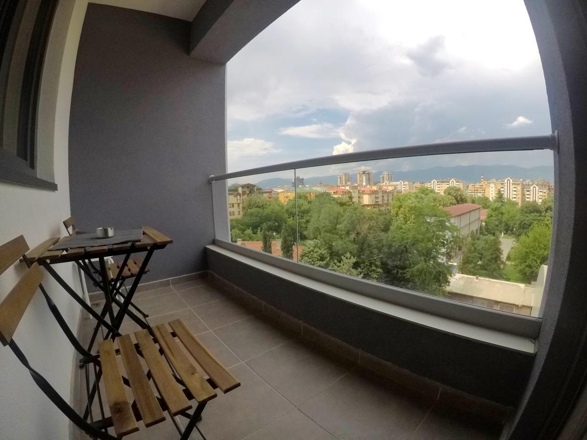 Skopje Brand New Apartment Near Train&Bus Station Exterior photo